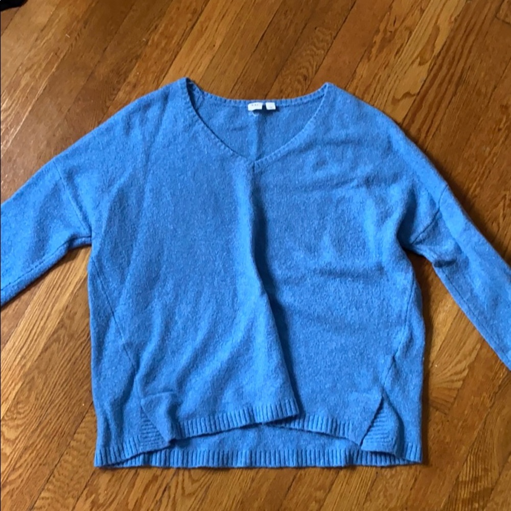 Gap v neck sweater
